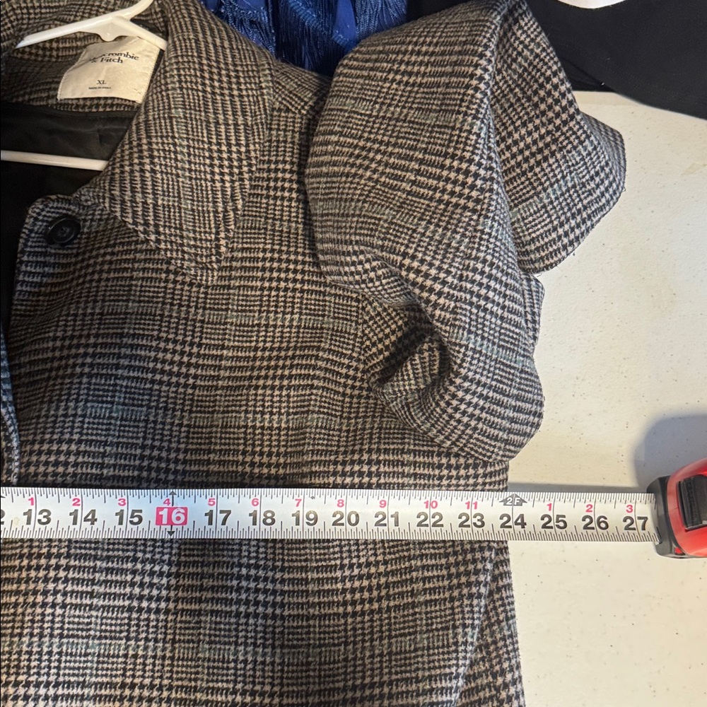 Abercrombie & Fitch Gray Plaid Trench Coat - Picture 11 of 13